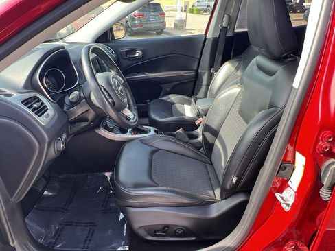 Used 2019 Jeep Compass Latitude w/ Popular Equipment Group image 16