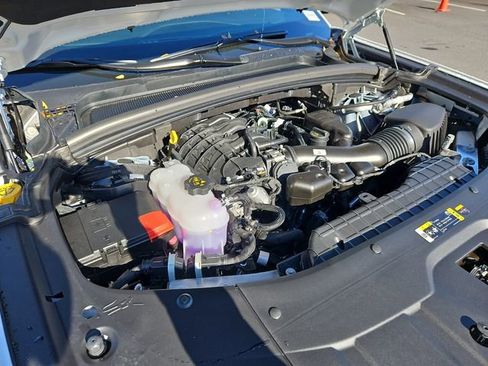 New 2025 Jeep Grand Cherokee Altitude image 24