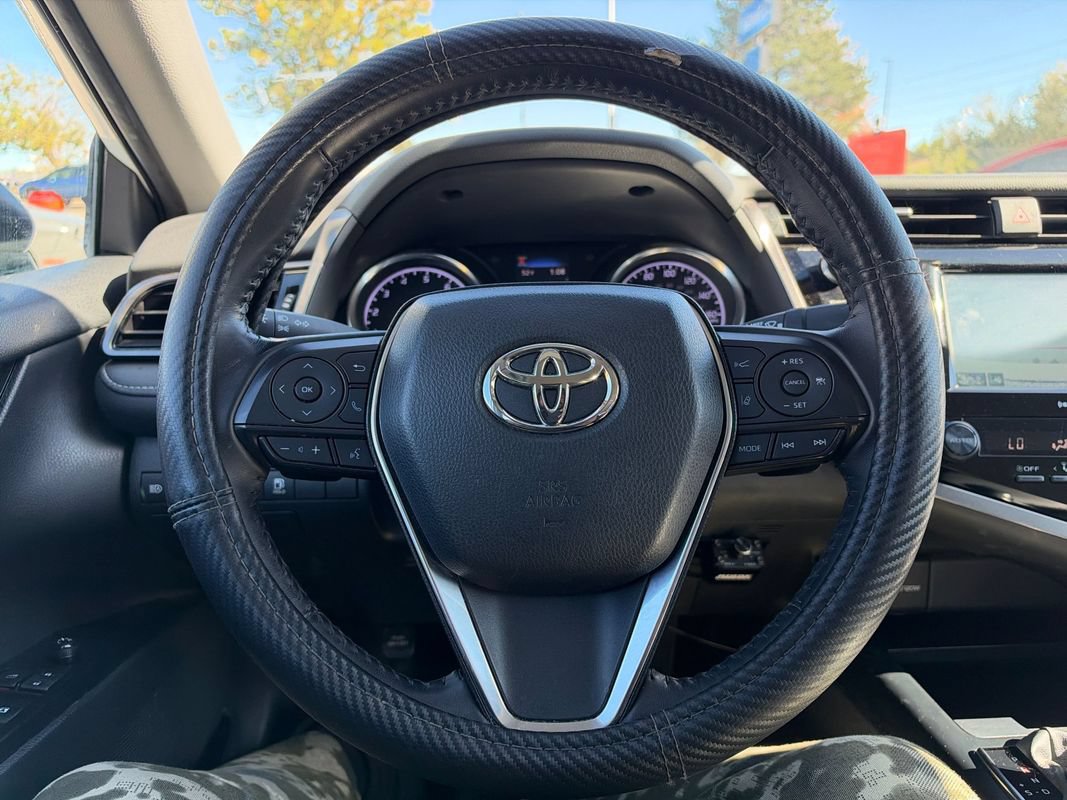 Used 2020 Toyota Camry SE w/ Convenience Package FWD image 13