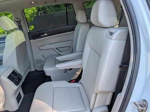 Used 2023 Volkswagen Atlas SE w/ Panoramic Sunroof Package FWD image 26