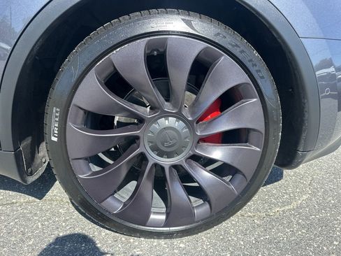 Used 2021 Tesla Model Y Performance image 32