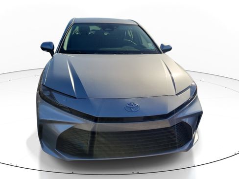 Used 2026 Toyota Camry LE w/ Convenience Package FWD image 2