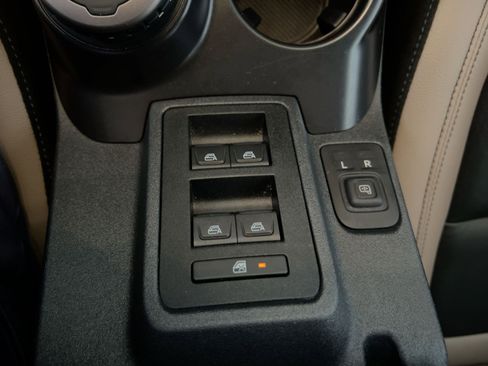 Used 2024 Ford Bronco Wildtrak image 18