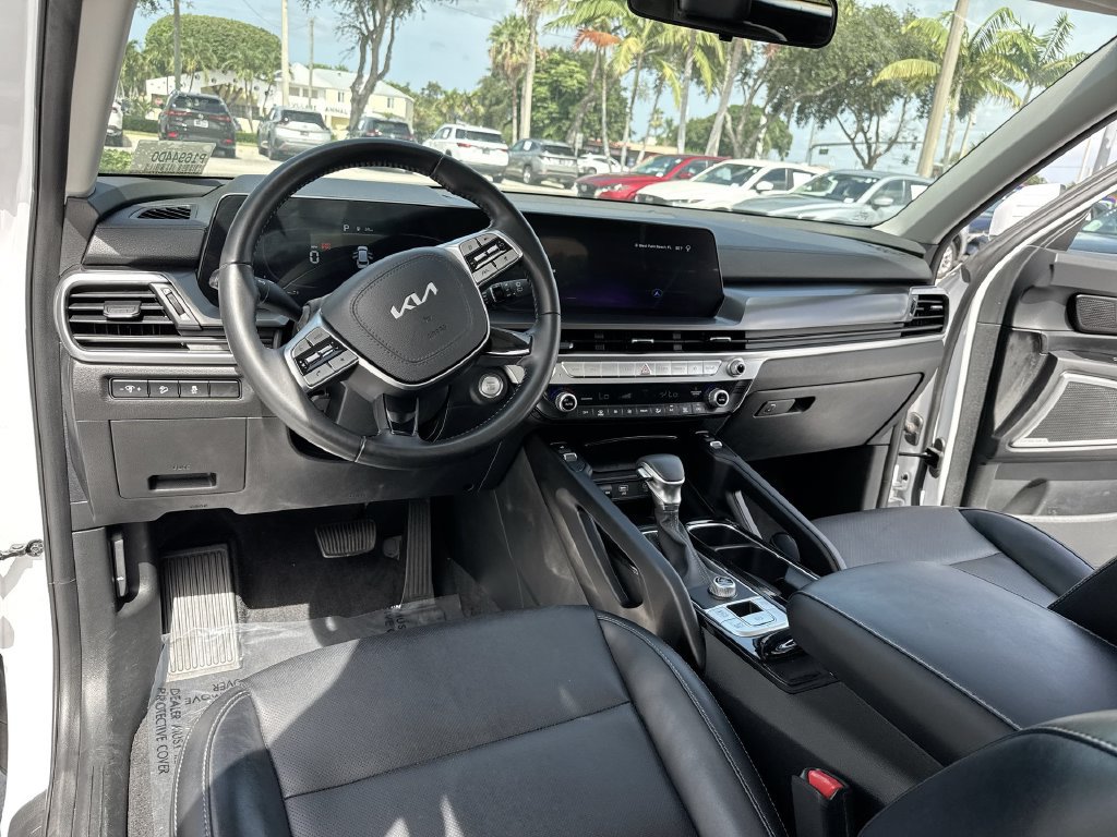 Used 2024 Kia Telluride S FWD image 35