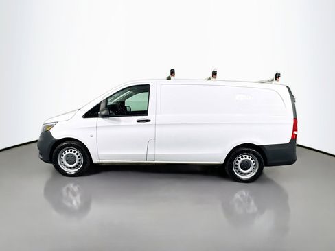 Used 2018 Mercedes-Benz Metris image 2