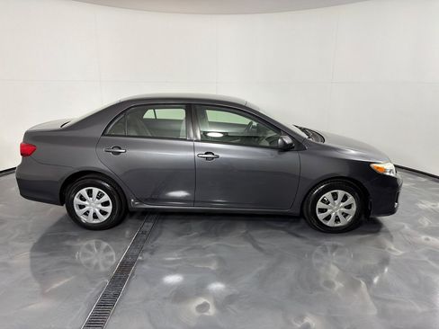 Used 2011 Toyota Corolla LE FWD image 4