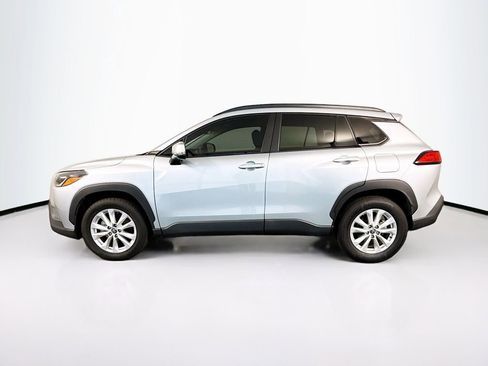 Used 2023 Toyota Corolla Cross LE image 8