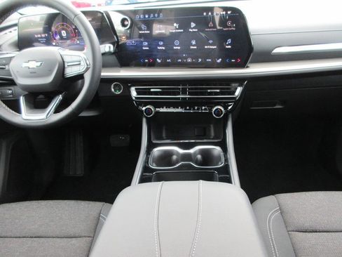 New 2026 Chevrolet Traverse LT w/ Driver Confidence Package FWD image 14