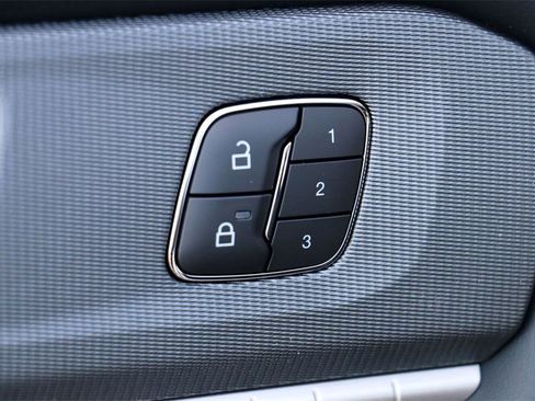 New 2026 Ford Explorer ST-Line w/ ST-Line Street Pack image 15