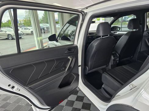 Used 2024 Volkswagen Tiguan SE R-Line AWD/4WD image 36