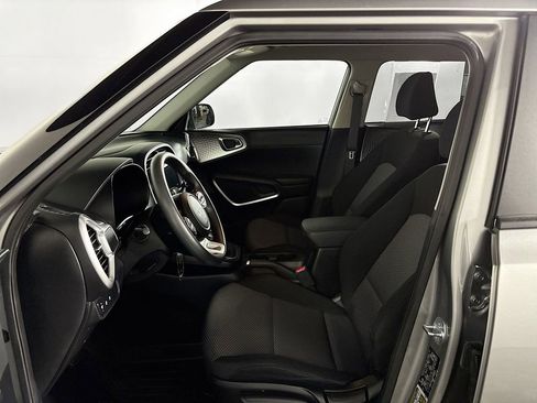 Used 2023 Kia Soul LX FWD image 11