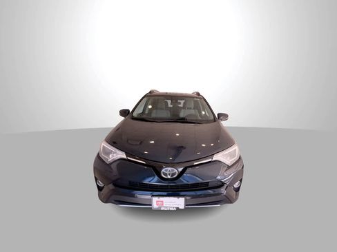 Certified 2018 Toyota RAV4 XLE AWD/4WD image 3