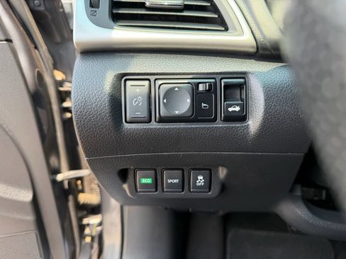 Used 2018 Nissan Sentra S w/ S Midnight Style Package FWD image 33