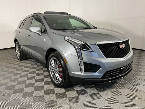Used 2026 Cadillac XT5 Sportv w/ LPO, Floor Liner Package AWD/4WD image 3