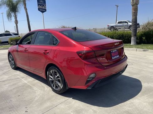 Used 2023 Kia Forte LXS w/ LXS Technology Package FWD image 6