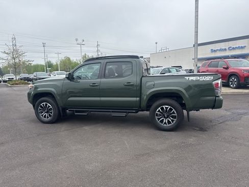 Used 2021 Toyota Tacoma TRD Sport w/ Technology Package AWD/4WD image 14