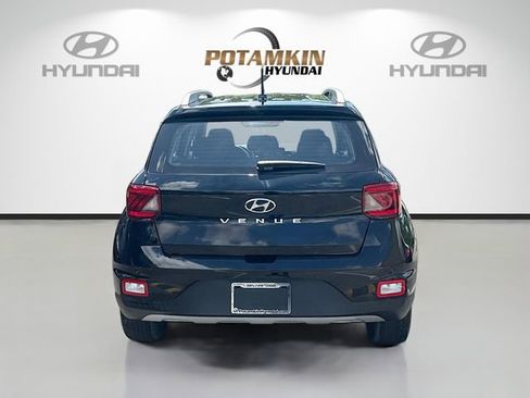 Certified 2023 Hyundai Venue SEL w/ Cargo Package FWD image 6