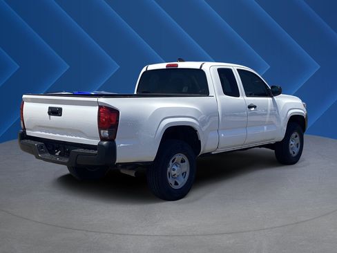 Used 2021 Toyota Tacoma SR RWD image 3