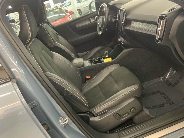 Used 2020 Volvo XC40 T5 R-Design AWD/4WD image 14
