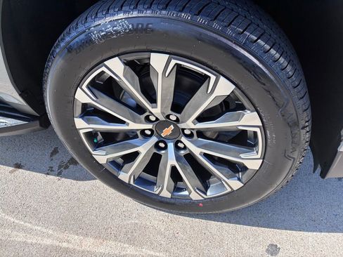 New 2026 Chevrolet Tahoe High Country AWD/4WD image 3