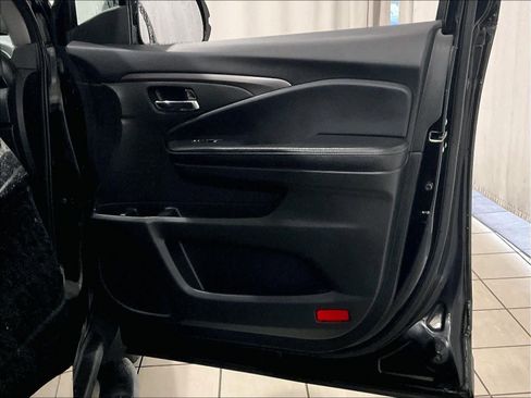 Used 2019 Honda Ridgeline Sport image 12