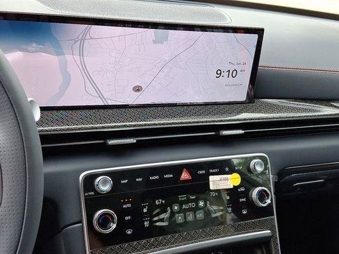 New 2025 Genesis GV80 3.5T e-SC image 12