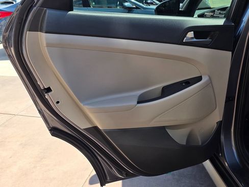 Used 2017 Hyundai Tucson SE w/ SE Popular Package 02 FWD image 25