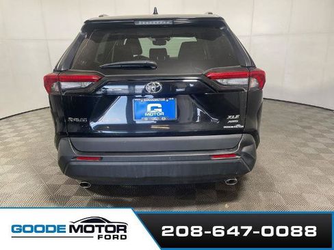 Used 2021 Toyota RAV4 XLE Premium AWD/4WD image 6