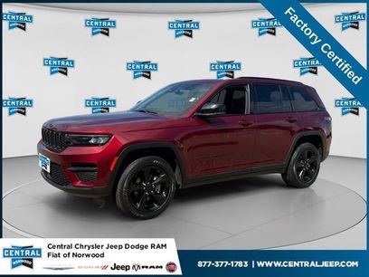 Used 2023 Jeep Grand Cherokee Altitude