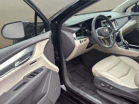 Used 2018 Cadillac XT5 Premium Luxury w/ Driver Assist Package image 14