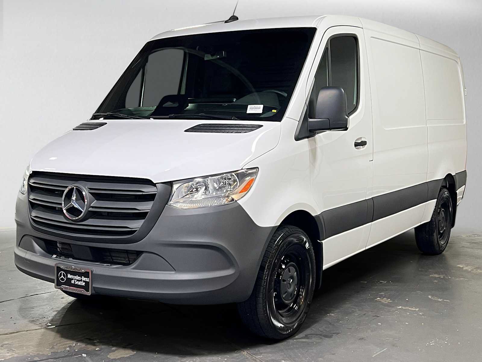 Used 2025 Mercedes-Benz Sprinter 2500 image 7