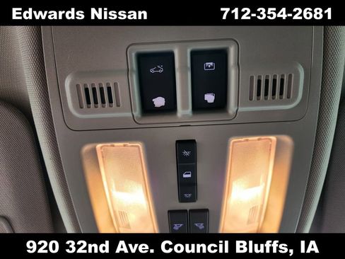 Used 2015 Cadillac SRX Luxury image 45