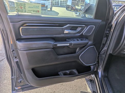 Used 2019 RAM 1500 Laramie image 11
