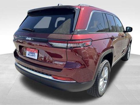 New 2026 Jeep Grand Cherokee Laredo AWD/4WD image 5