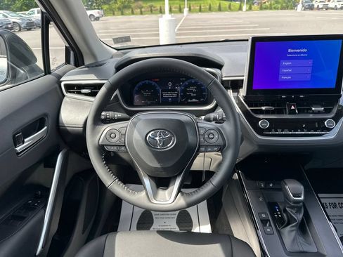 Used 2026 Toyota Corolla Cross XLE w/ Convenience Package AWD/4WD image 19