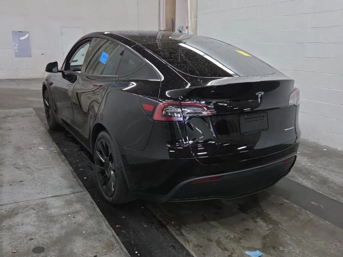 Used 2023 Tesla Model Y Long Range AWD/4WD image 6