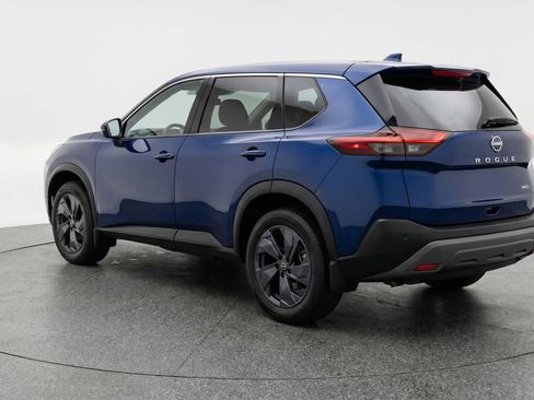 Used 2025 Nissan Rogue SV FWD image 6