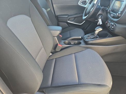 Certified 2024 Kia Soul LX w/ Option Group 015 image 20