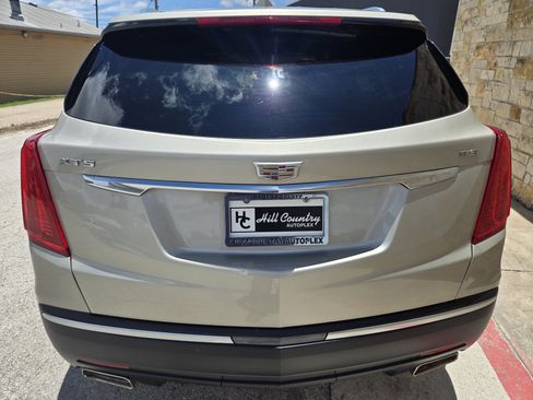 Used 2017 Cadillac XT5 Luxury w/ Driver Awareness Package FWD image 16