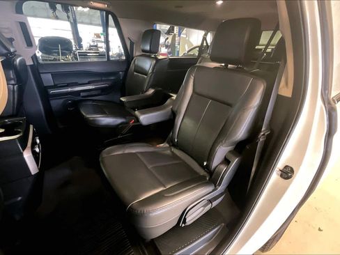 Used 2022 Ford Expedition Max XLT AWD/4WD image 19