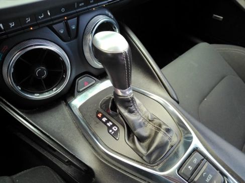 Used 2022 Chevrolet Camaro LT w/ Technology Package RWD image 38
