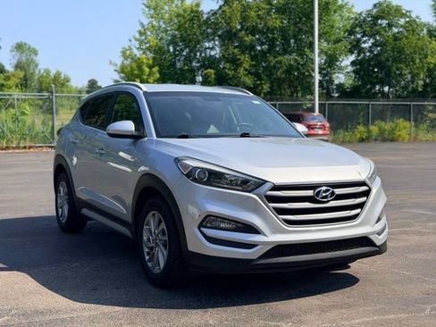 Used 2018 Hyundai Tucson SEL FWD image 2
