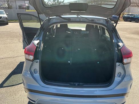 Used 2023 Nissan Kicks SV image 24