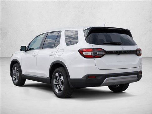 Certified 2024 Honda Pilot EX-L image 5
