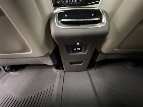 Used 2021 Cadillac XT6 Premium Luxury image 22