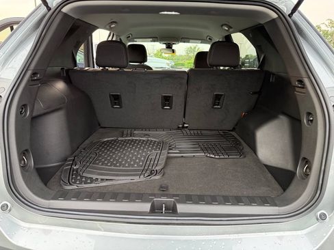 Used 2023 Chevrolet Equinox LS w/ LS Convenience Package AWD/4WD image 9