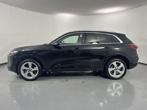 Used 2025 Audi Q5 Premium Plus w/ Premium Plus AWD/4WD image 30