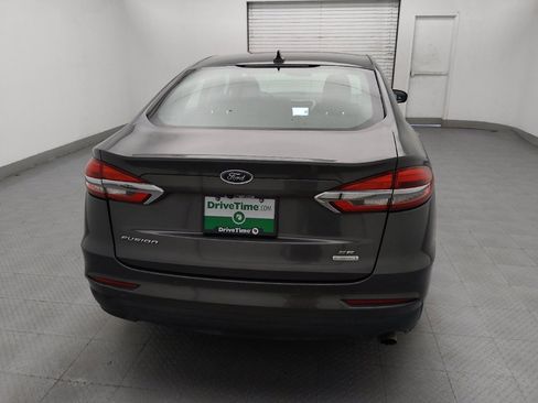 Used 2019 Ford Fusion SE FWD image 7