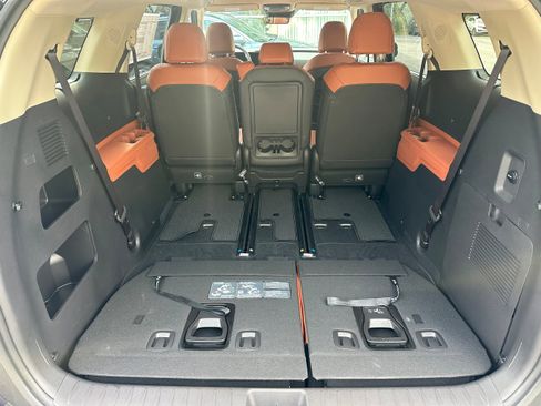 New 2026 Kia Carnival EX image 18