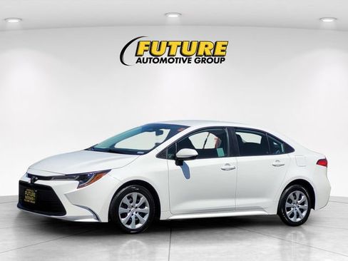 Used 2023 Toyota Corolla LE FWD image 5